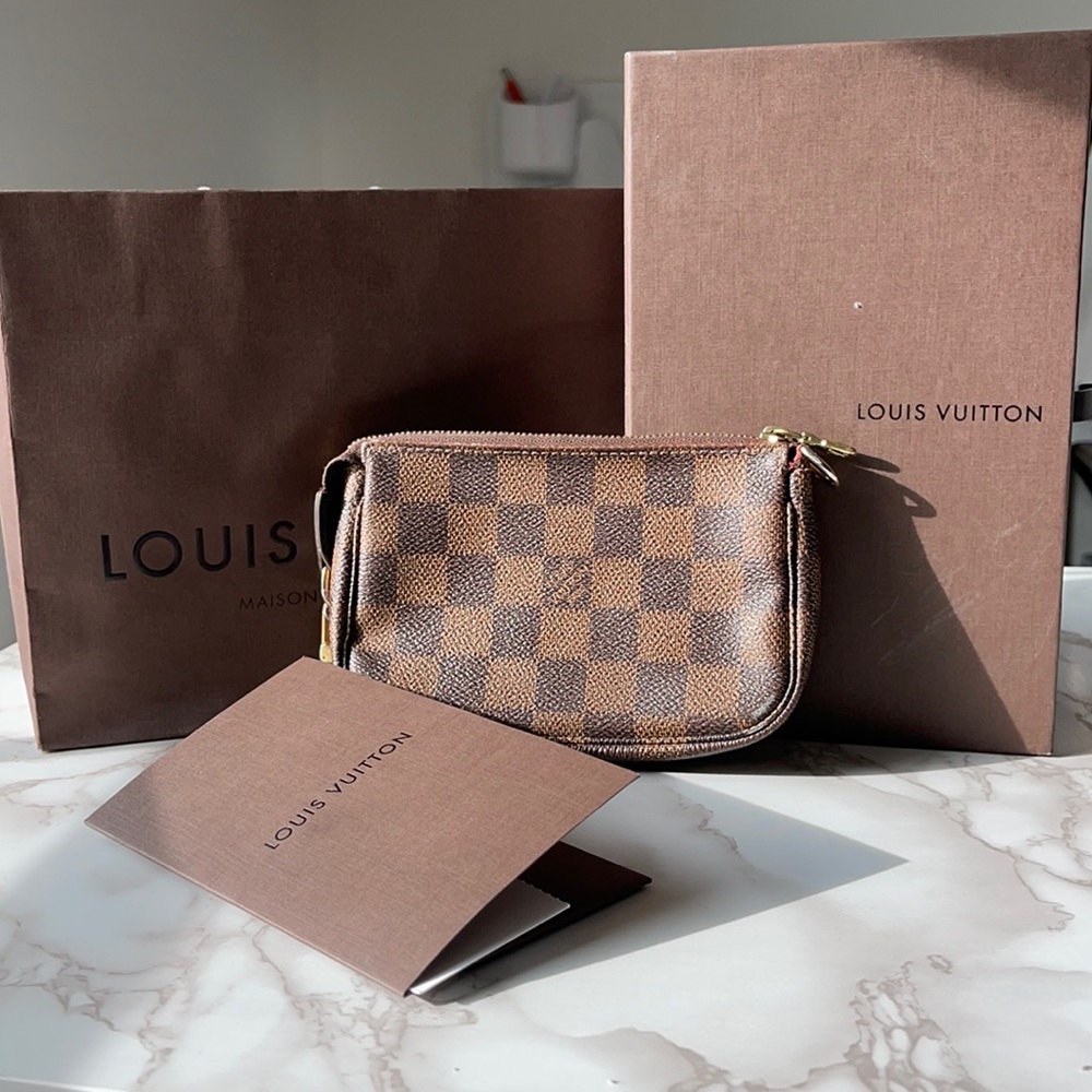 Louis Vuitton small bag Damier